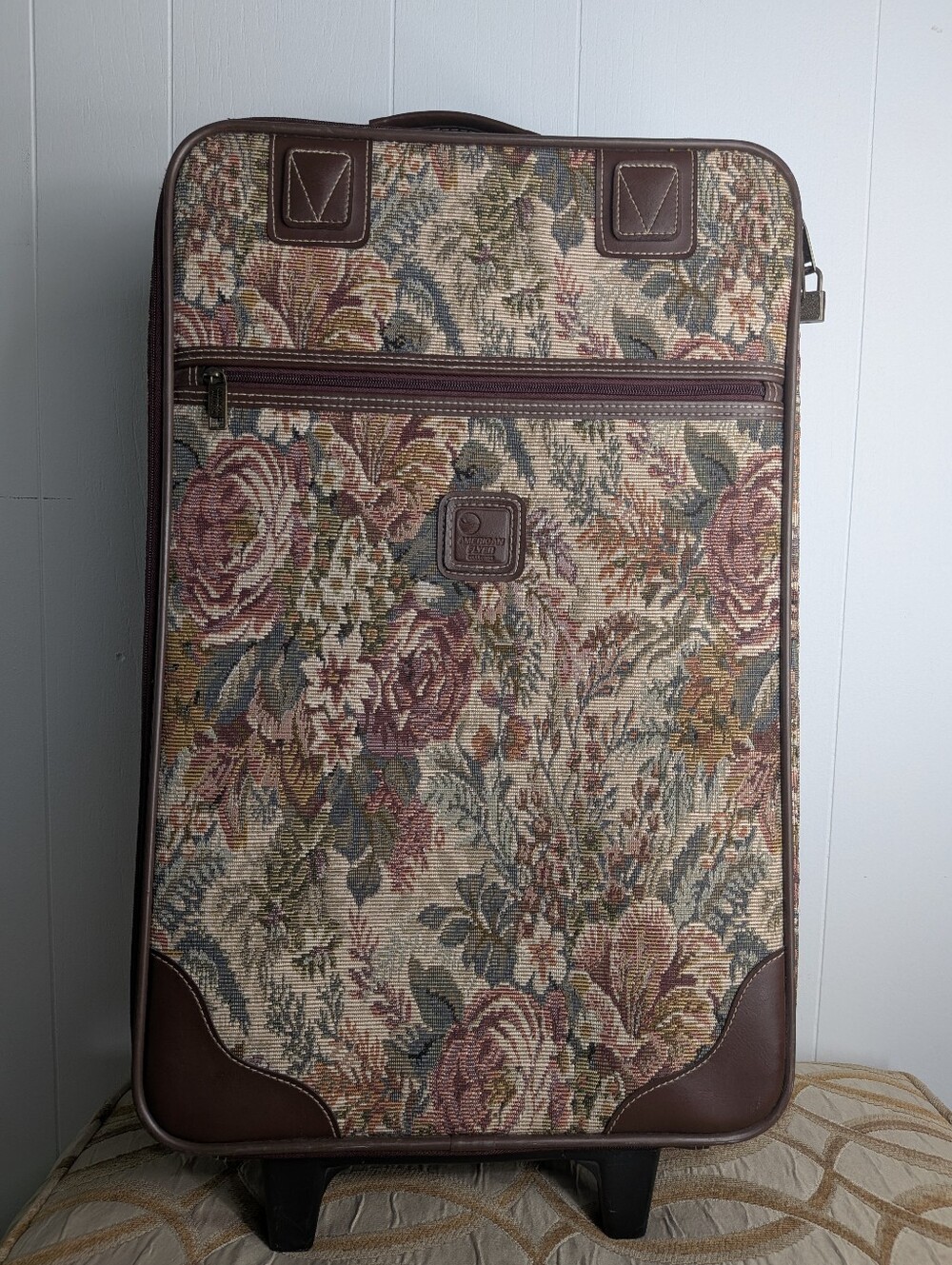 Vintage American Flyer Floral Tapestry Rolling Suitcase Luggage Carry On Bag